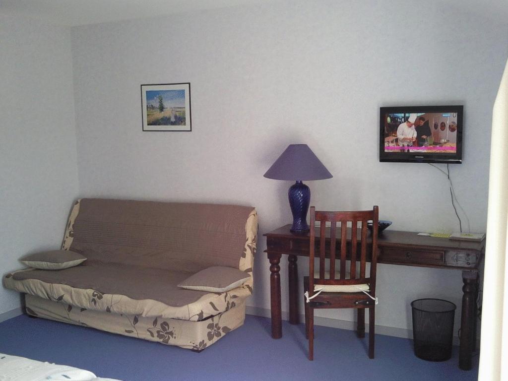 Logis L'Auberge Du Quercy Blanc Molières エクステリア 写真